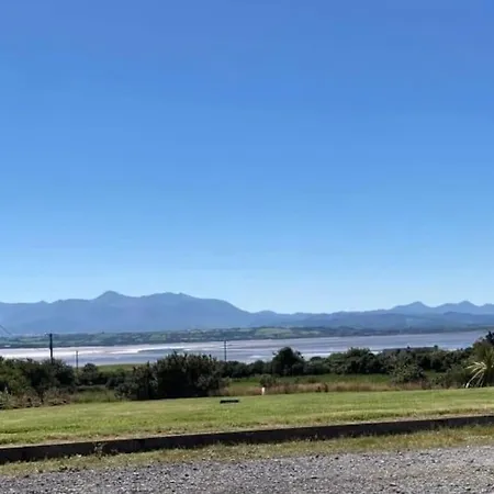 Conree * Castlemaine