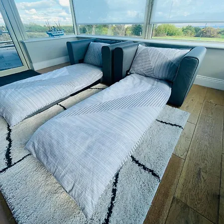 Conree * Castlemaine