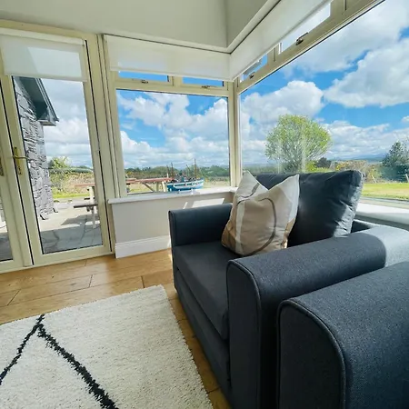 Conree * Castlemaine